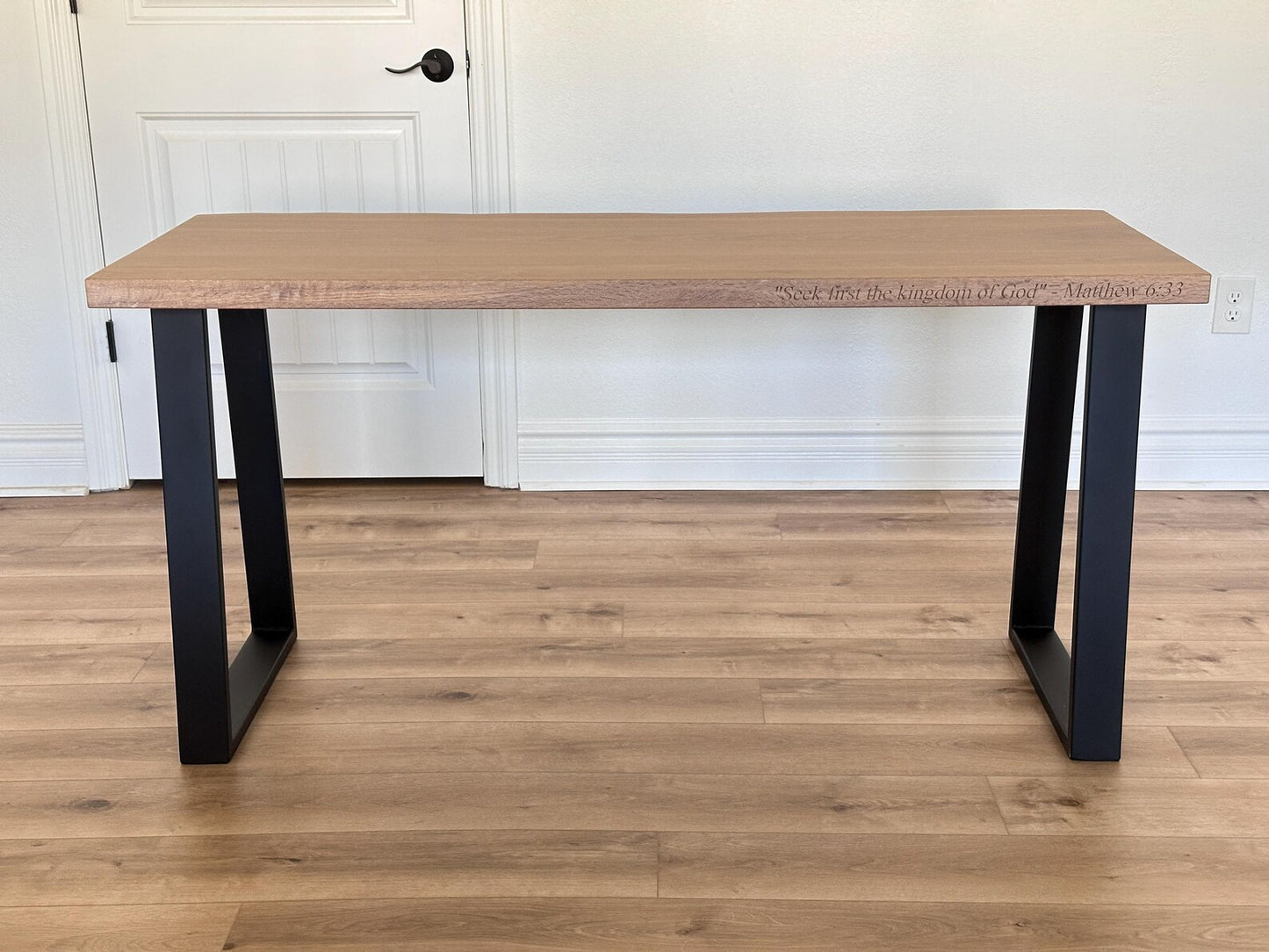 Matthew 6:33 Desk